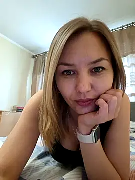 Snapshot of VeroLoverx chatting on 09.24.25 VeroLoverx online show from 09.24.25