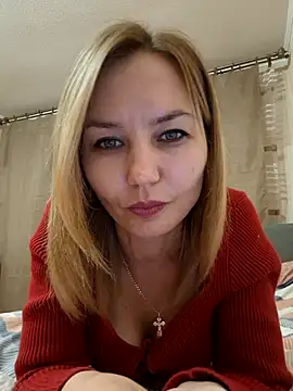 Snapshot of VeroLoverx chatting on 10.15.25 VeroLoverx online show from 10.15.25