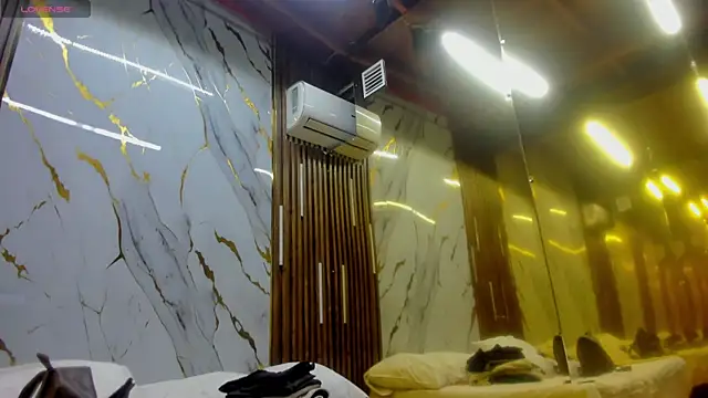 VictoriaDuart online show from 04.18.26