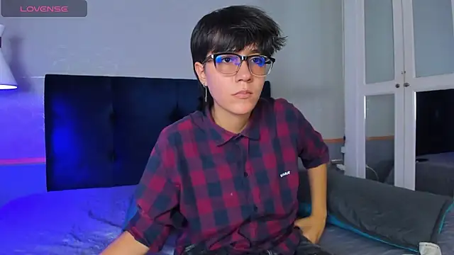 Snapshot of Tsuki_Maru chatting on 09.26.25 Tsuki Maru online show from 09.26.25