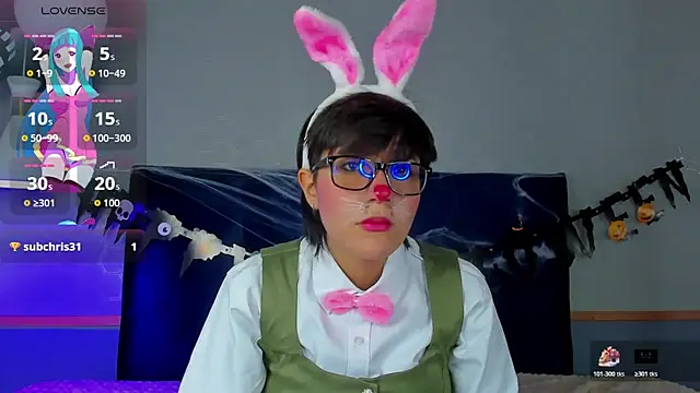 Snapshot of Tsuki_Maru chatting on 10.31.25 Tsuki Maru online show from 10.31.25