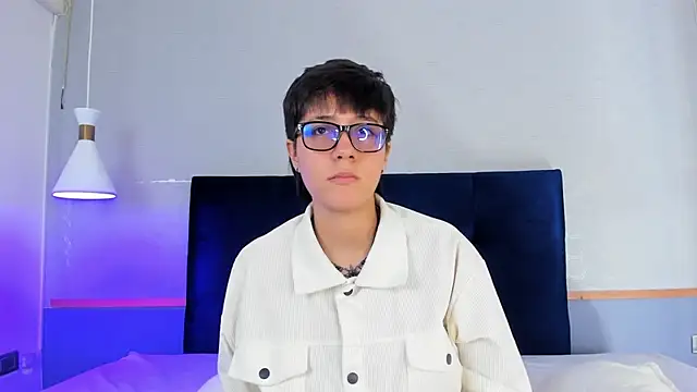 Tsuki Maru online show from 12.05.25