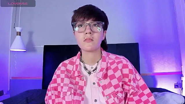 Tsuki Maru online show from 01.10.26