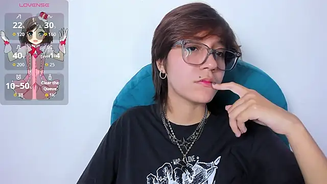 Tsuki Maru online show from 04.08.26