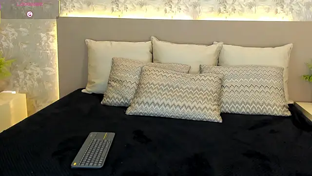 MilaGrace1 online show from 09.30.25