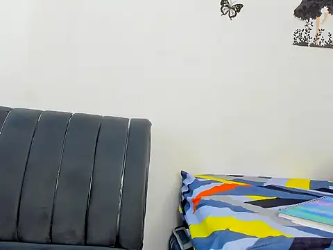 Snapshot of sarithasweettt chatting on 09.25.25 sarithasweettt online show from 09.25.25