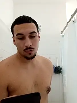 Jadriel23 online show from 10.10.25