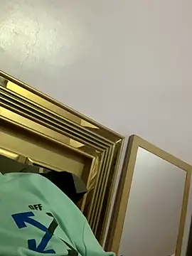 FlungBergenia online show from 10.21.25