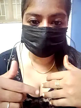 Snapshot of Reshma-Rani chatting on 10.08.25 Reshma-Rani online show from 10.08.25