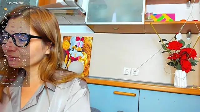 Snapshot of GraceGree chatting on 09.13.25 GraceGree online show from 09.13.25