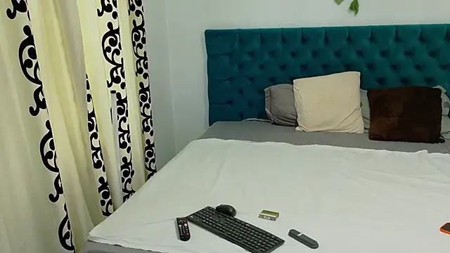 LexieRosse online show from 09.24.25