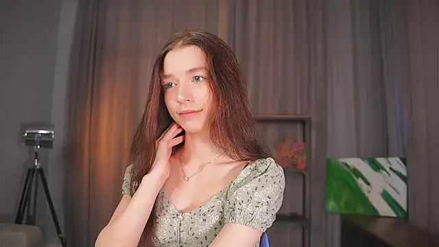 RoxieBolich online show from 09.15.25