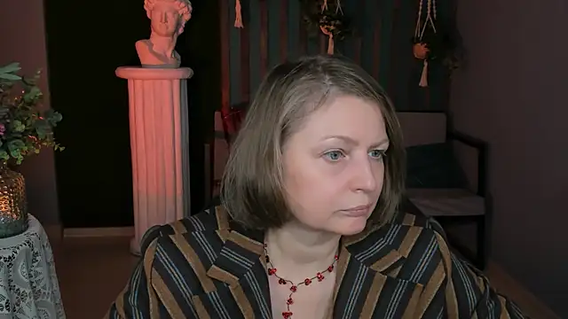 TiffanyBrauny online show from 09.11.25