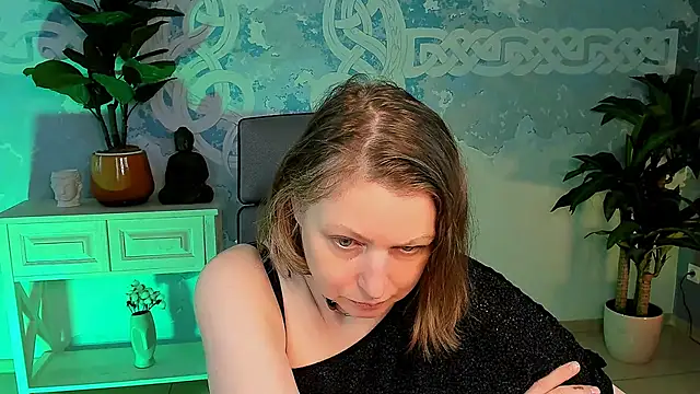 TiffanyBrauny online show from 09.23.25