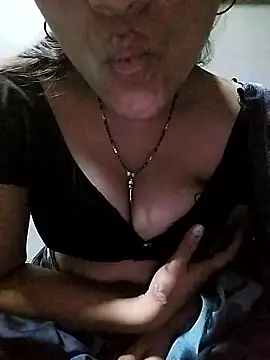 Hottestgirll online show from 11.03.25