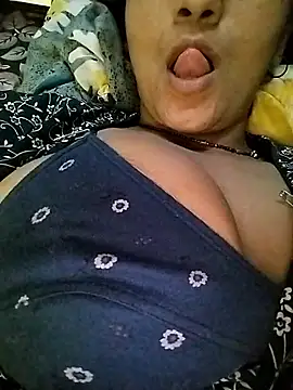 Hottestgirll online show from 11.10.25