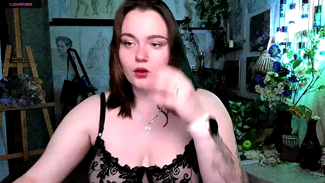 Snapshot of KatrinClark chatting on 10.02.25 KatrinClark online show from 10.02.25