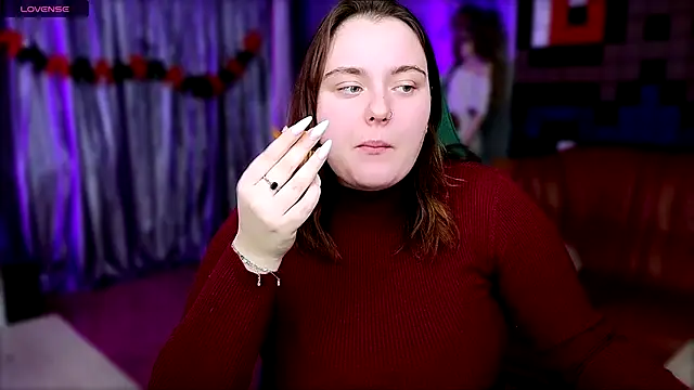 Snapshot of KatrinClark chatting on 10.28.25 KatrinClark online show from 10.28.25