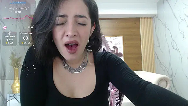 Snapshot of sara_lopez_s chatting on 02.20.26 sara lopez s online show from 02.20.26