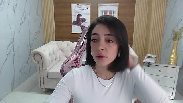 Snapshot of sara_lopez_s chatting on 02.27.26 sara lopez s online show from 02.27.26