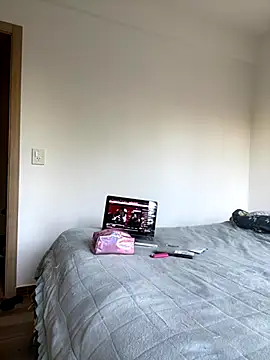 Snapshot of DababyMartina chatting on 10.31.25 DababyMartina online show from 10.31.25