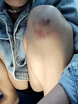 Lyly suri07 online show from 11.28.25