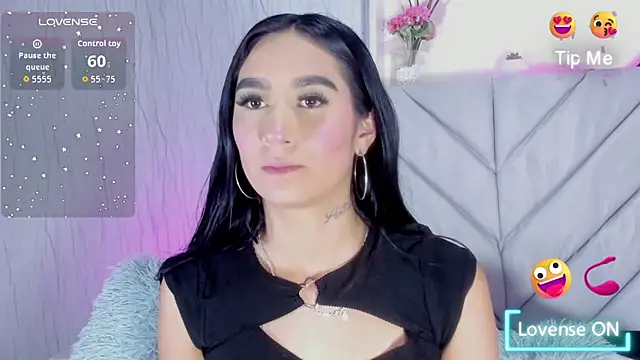 Nicolqueen  online show from 12.14.25