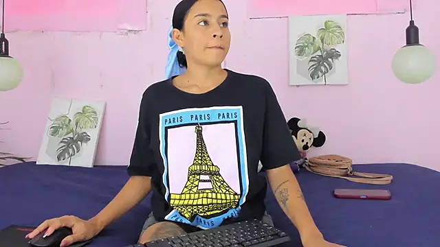 Snapshot of Lady_rossee chatting on 09.20.25 Lady rossee online show from 09.20.25