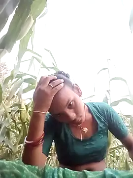 Snapshot of Idhika_Jha chatting on 09.23.25 Idhika Jha online show from 09.23.25