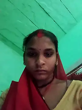 Snapshot of Idhika_Jha chatting on 10.04.25 Idhika Jha online show from 10.04.25