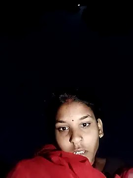 Snapshot of Idhika_Jha chatting on 10.11.25 Idhika Jha online show from 10.11.25