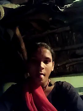 Snapshot of Idhika_Jha chatting on 10.12.25 Idhika Jha online show from 10.12.25