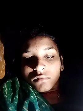 Snapshot of Idhika_Jha chatting on 10.13.25 Idhika Jha online show from 10.13.25