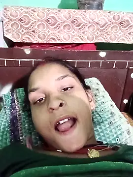 Snapshot of Idhika_Jha chatting on 10.15.25 Idhika Jha online show from 10.15.25