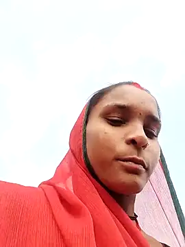 Snapshot of Idhika_Jha chatting on 10.16.25 Idhika Jha online show from 10.16.25