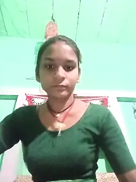 Snapshot of Idhika_Jha chatting on 10.19.25 Idhika Jha online show from 10.19.25