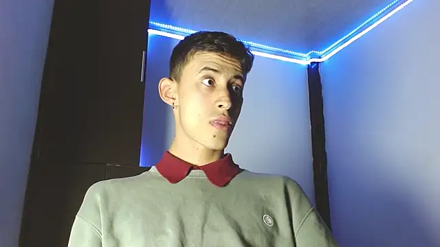 Snapshot of Emil_prl chatting on 09.29.25 Emil prl online show from 09.29.25