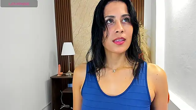 Thais kim online show from 10.05.25