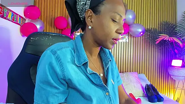 coral15  online show from 10.16.25