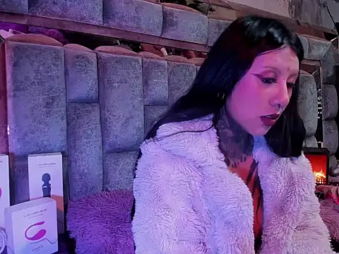 missashlyrosette online show from 11.13.25