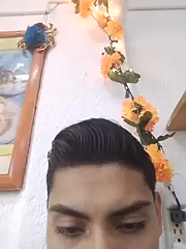 aispuro8505 online show from 10.15.25