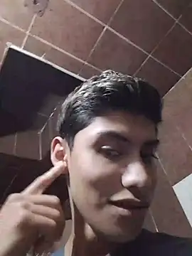 aispuro8505 online show from 04.08.26