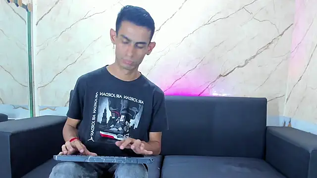 Golldens Dreamss online show from 09.18.25