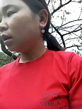 Snapshot of may-squirl chatting on 10.22.25 may-squirl online show from 10.22.25