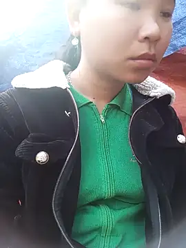 Snapshot of may-squirl chatting on 10.30.25 may-squirl online show from 10.30.25