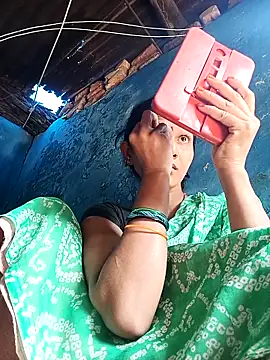 Jooli xx online show from 10.17.25