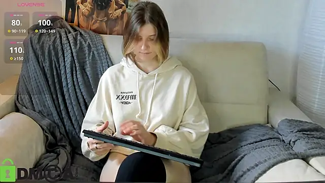 Agnes Passero online show from 09.18.25