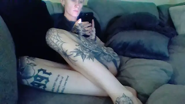 liltiddygoffwaifu online show from 11.29.25