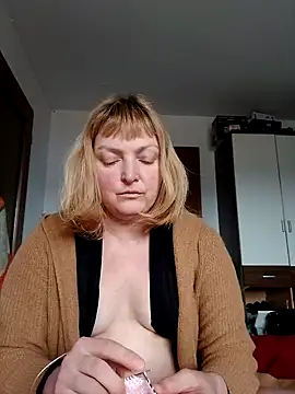 LiluLiluLilu online show from 02.14.26