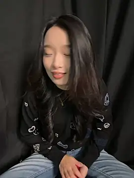 Snapshot of wwx-7718 chatting on 10.22.25 wwx-7718 online show from 10.22.25